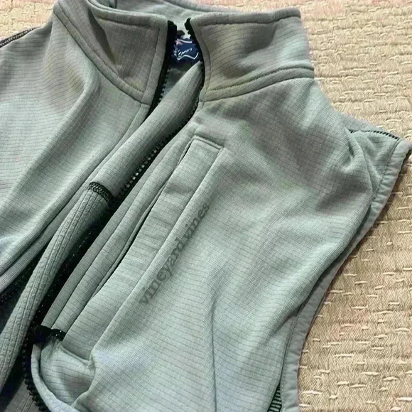 Vineyard‎ vines gray vest - Picture 3 of 6
